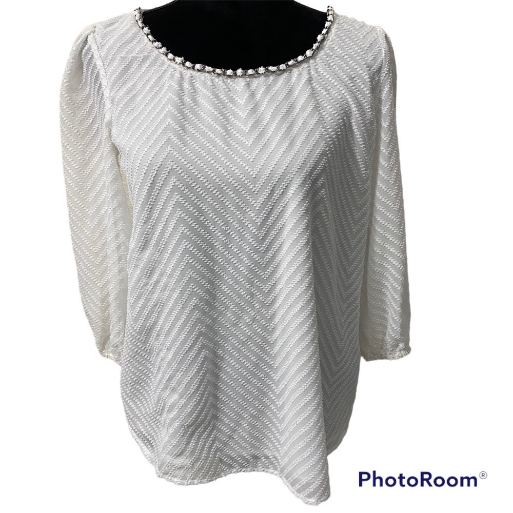 Takara White blouse 3/4 sleeves, 1/2 chain collar size M
